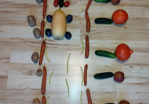 kompozycja z warzyw wykonana przez dziecko