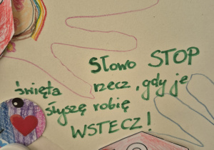 Zdjęcie przedstawia hasło "Słowo STOP święta rzecz, gdy je słyszę robię wstecz. "